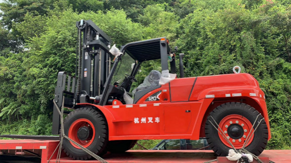 內燃叉車動力不足？機油要保養(yǎng)！